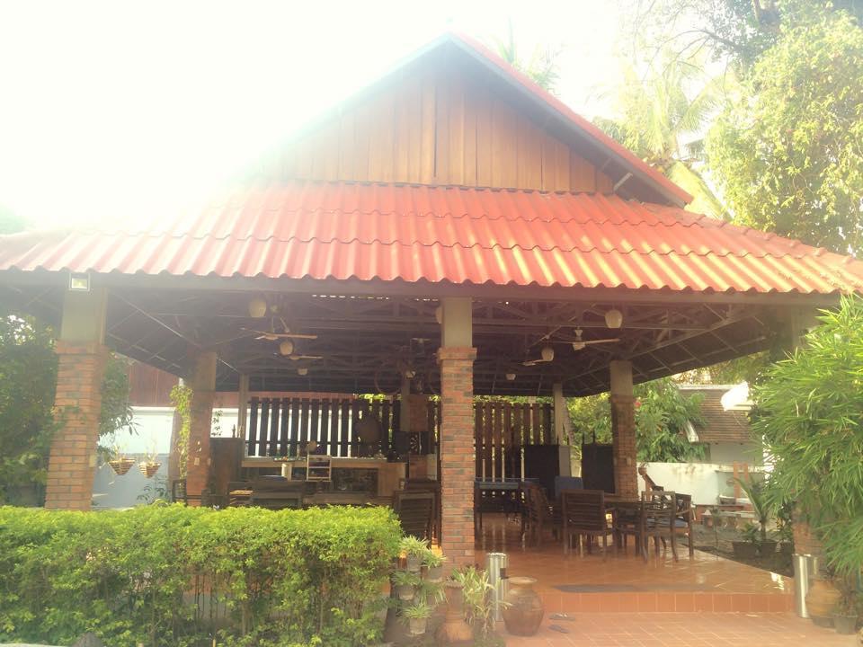 สบายดีเกสท์เฮาส์ Hotel หลวงพระบาง ภายนอก รูปภาพ