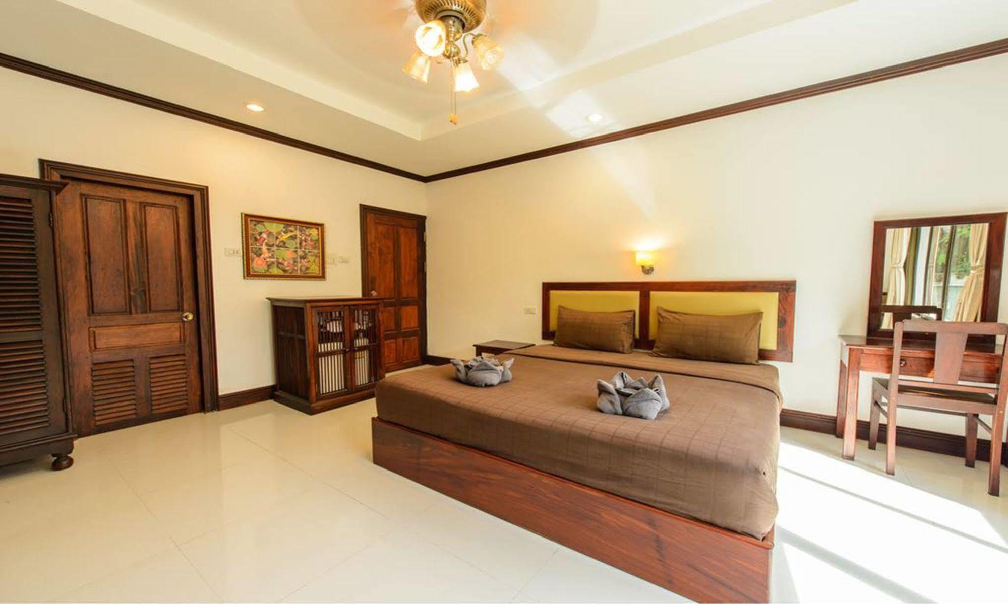 สบายดีเกสท์เฮาส์ Hotel หลวงพระบาง ภายนอก รูปภาพ